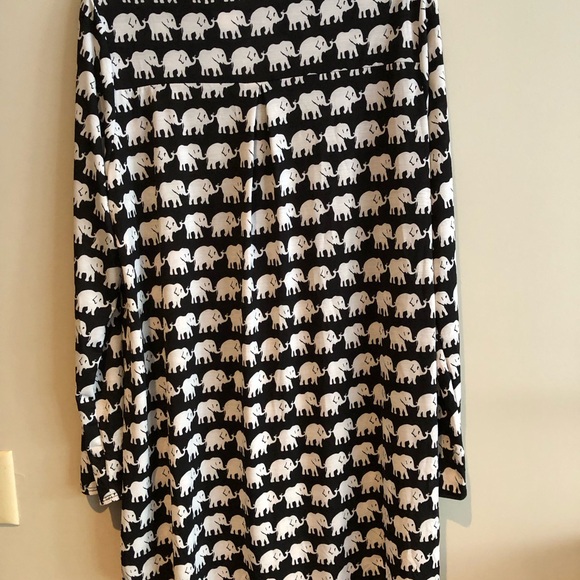 Women’s Elephant long top - Picture 3 of 5